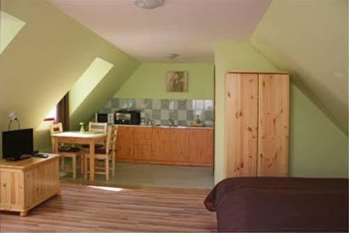 Apartment Villa Attila Hévíz Eksteriør billede