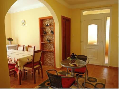 Apartment Villa Attila Hévíz Eksteriør billede